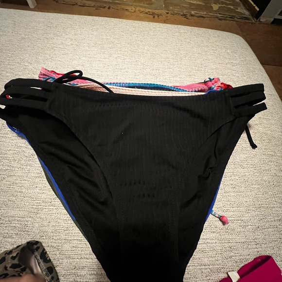 LOT of 14 XL swim bottoms - Picture 13 of 16